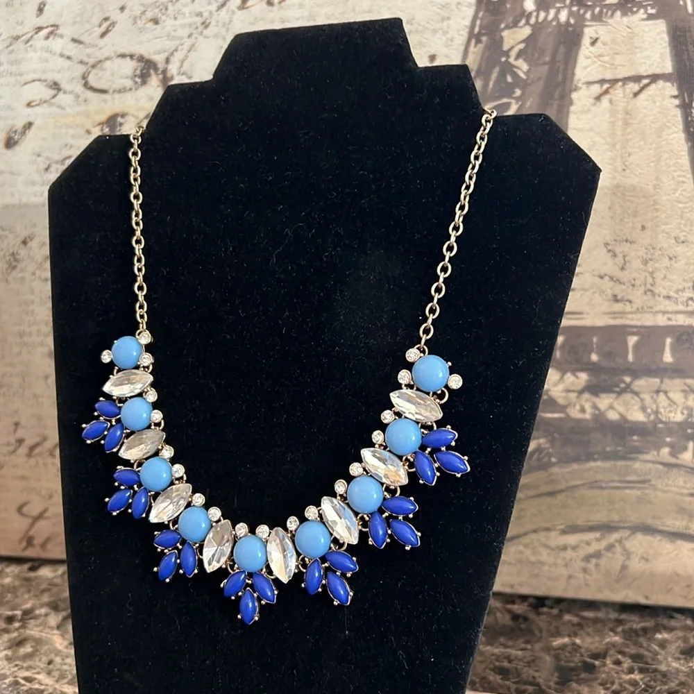CARA Elegant Blue and White Necklace EUC
